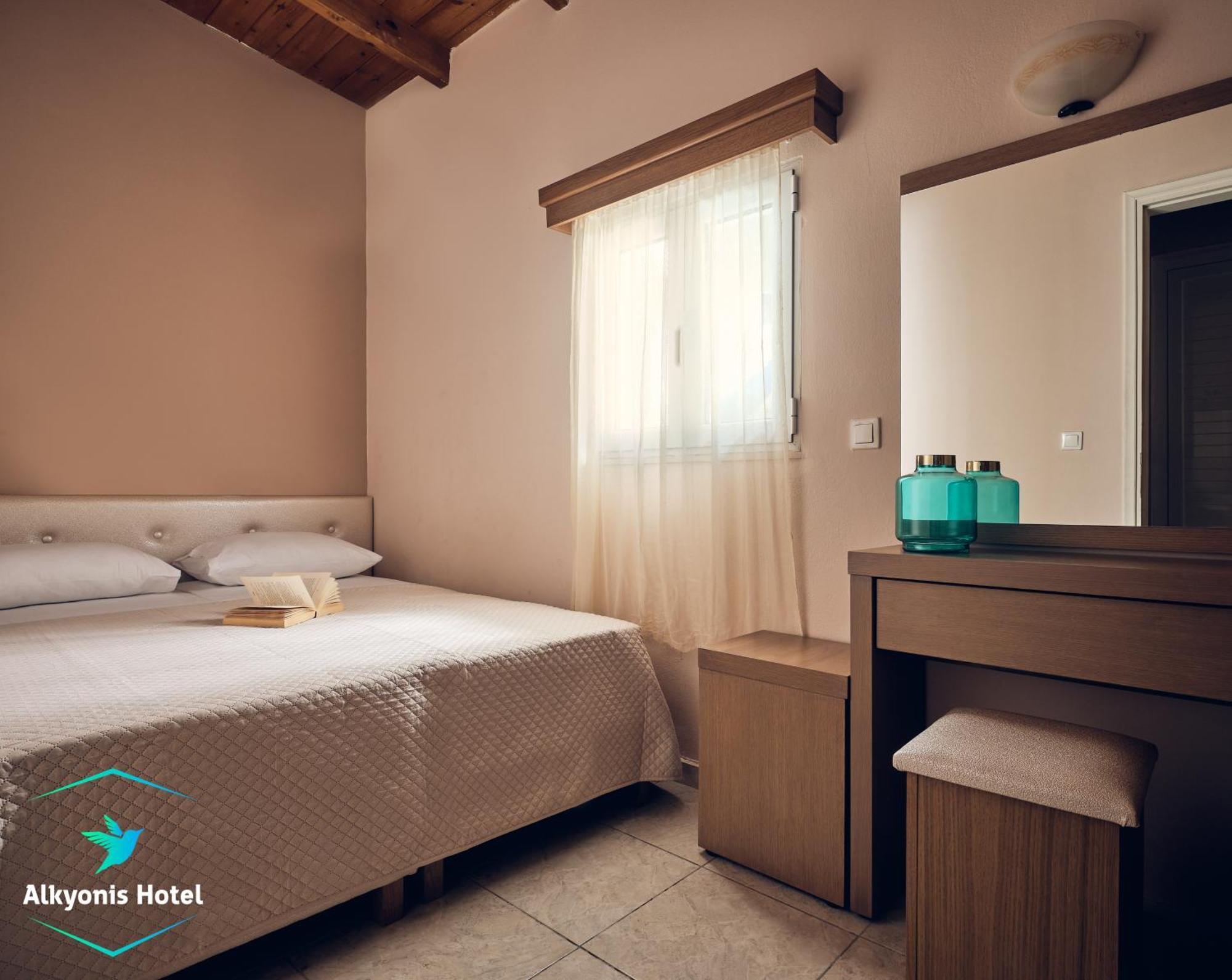 לגאנאס Alkyonis Hotel מראה חיצוני תמונה